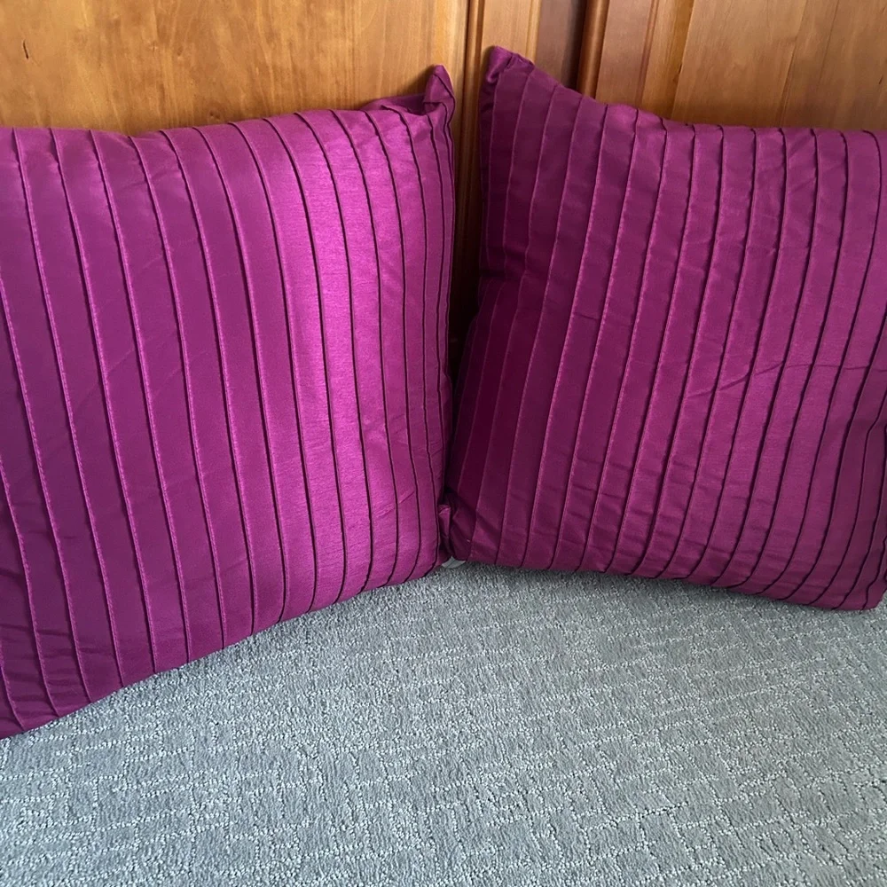 NWT Fuchsia Throw Pillow Set of 2 Pink 20x20 New Toss Pillows Satin Stripes